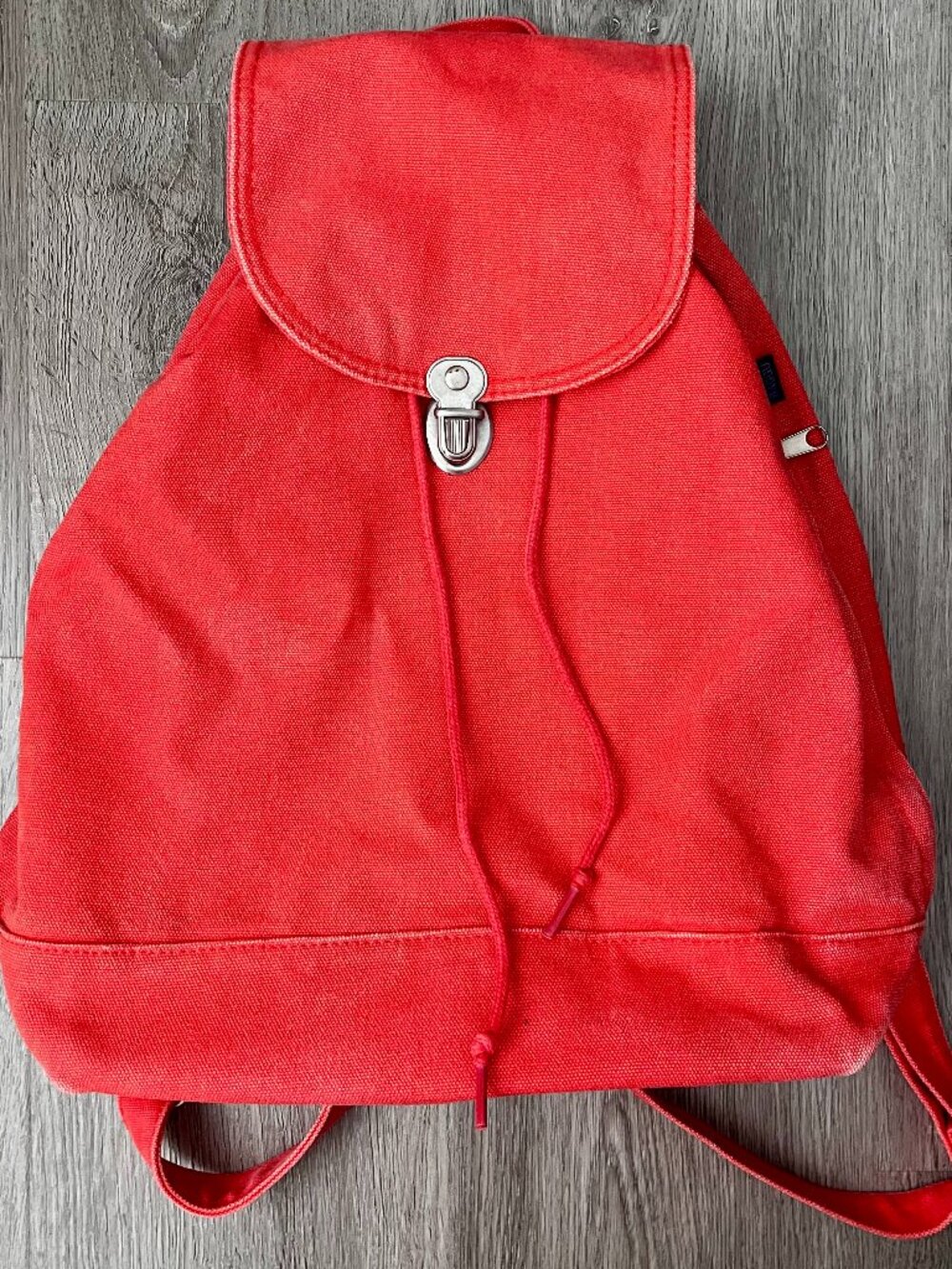 BAGGU Orange Canvas Backpack – Casual Drawstring Daypack